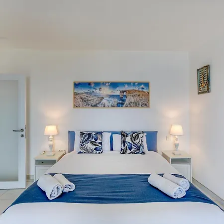 Seafront With Beautiful Views & Outdoor By 360 Estates St. Paul's Bay
