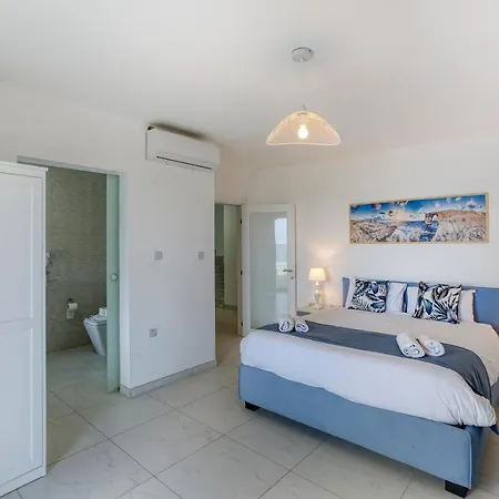 Appartement Seafront With Beautiful Views & Outdoor By 360 Estates San Pawl il-Baħar