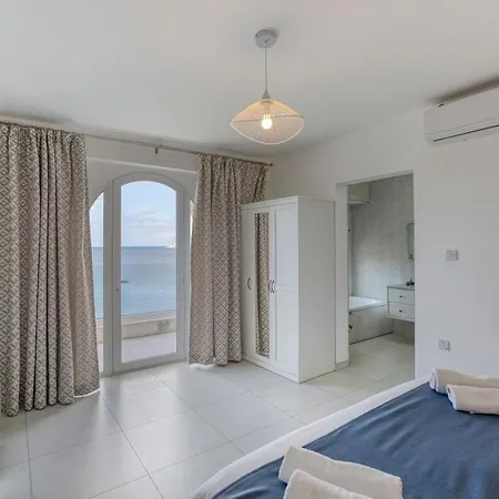 Seafront With Beautiful Views & Outdoor By 360 Estates Appartement
