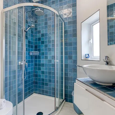Appartamento Seafront With Beautiful Views & Outdoor By 360 Estates *