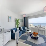 Seafront With Beautiful Views & Outdoor By 360 Estates