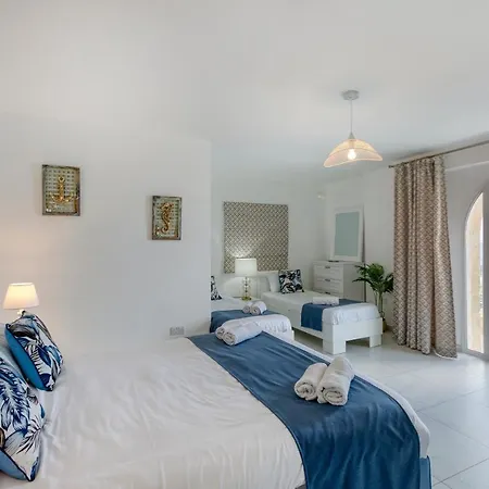 Seafront With Beautiful Views & Outdoor By 360 Estates St. Paul's Bay