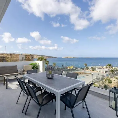 Apartment Seafront With Beautiful Views & Outdoor By 360 Estates
