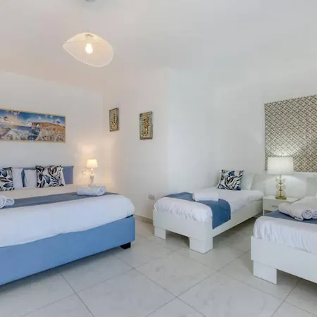 Apartment Seafront With Beautiful Views & Outdoor By 360 Estates St. Paul's Bay
