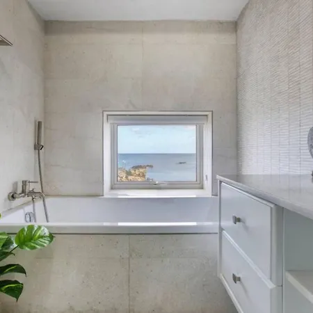 Seafront With Beautiful Views & Outdoor By 360 Estates Appartement San Pawl il-Baħar