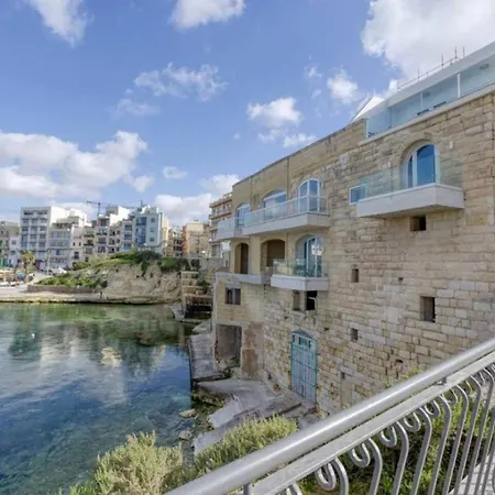 Seafront With Beautiful Views & Outdoor By 360 Estates San Pawl il-Baħar