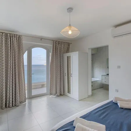 Apartment Seafront With Beautiful Views & Outdoor By 360 Estates St. Paul's Bay
