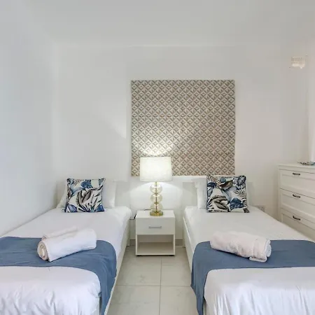 Seafront With Beautiful Views & Outdoor By 360 Estates Apartment *