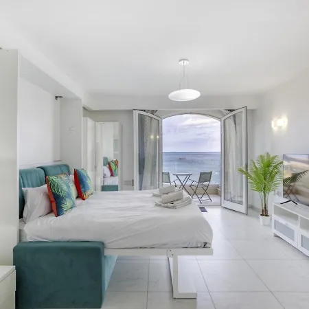 Seafront With Beautiful Views & Outdoor By 360 Estates * St. Paul's Bay