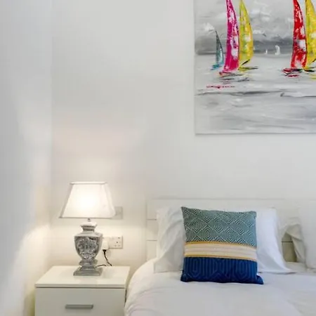 Appartement Seafront With Beautiful Views & Outdoor By 360 Estates San Pawl il-Baħar