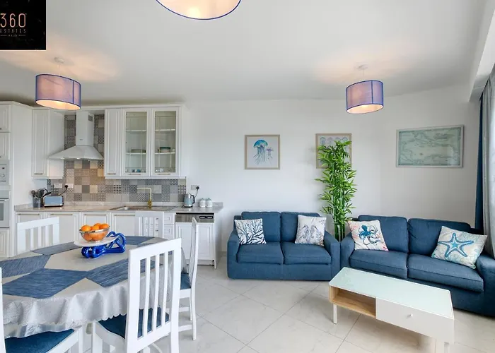 Appartamento Seafront With Beautiful Views & Outdoor By 360 Estates