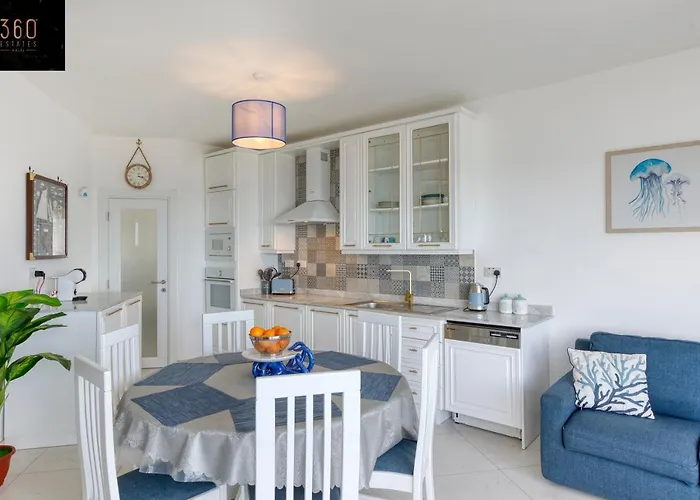 Seafront With Beautiful Views & Outdoor By 360 Estates Appartamento *