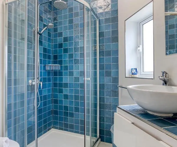 Appartamento Seafront With Beautiful Views & Outdoor By 360 Estates *