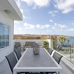 Seafront With Beautiful Views & Outdoor By 360 Estates