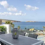 Seafront With Beautiful Views & Outdoor By 360 Estates *