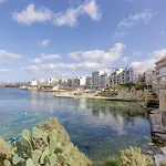 Seafront With Beautiful Views & Outdoor By 360 Estates アパート セント・ポールズ・ベイ